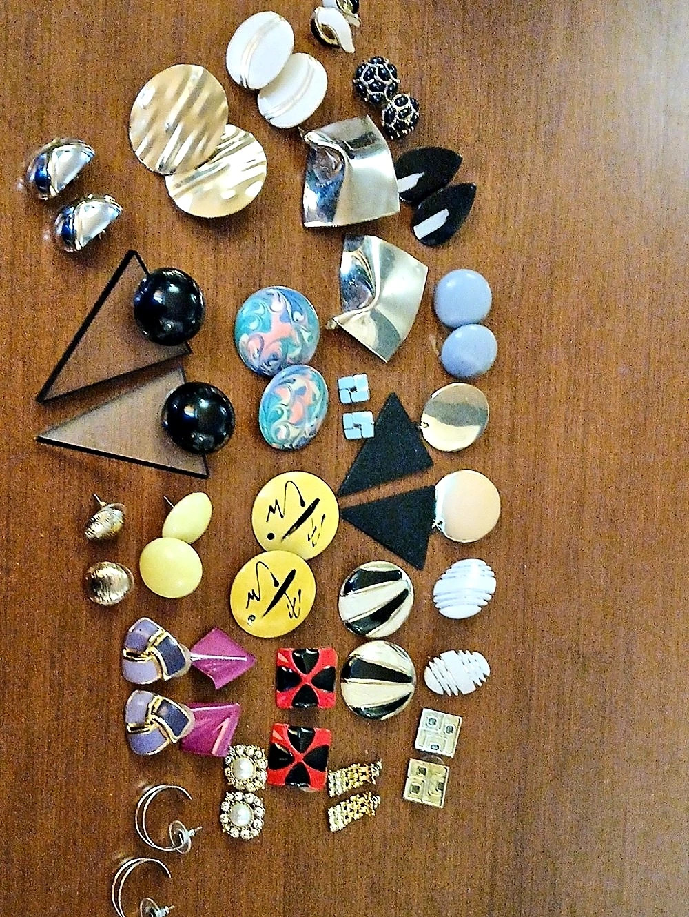 Retro Collection Fashion Fun Earring Set Costume Crazy Earringlot Of 24 Pairs
